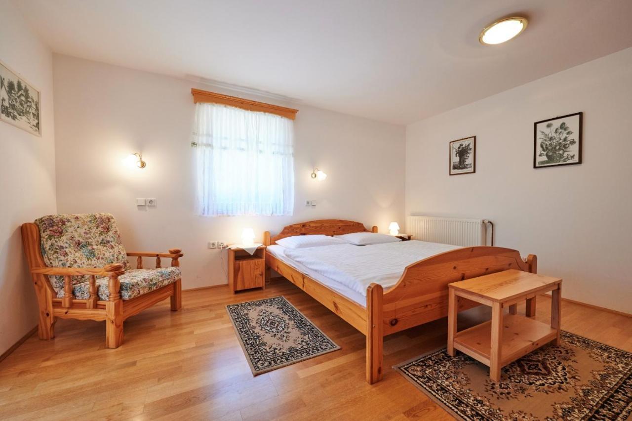 Bivanje na kmetiji Turisticna Kmetija Stoglej